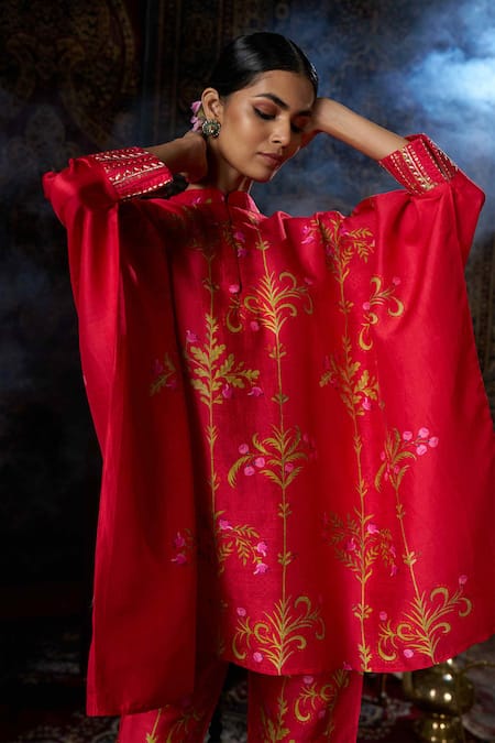 Shop_17:17 By Simmi Saboo_Pink Raw Silk Embellished Bead Mandarin Collar Floral Kaftan Set _Online_at_Aza_Fashions