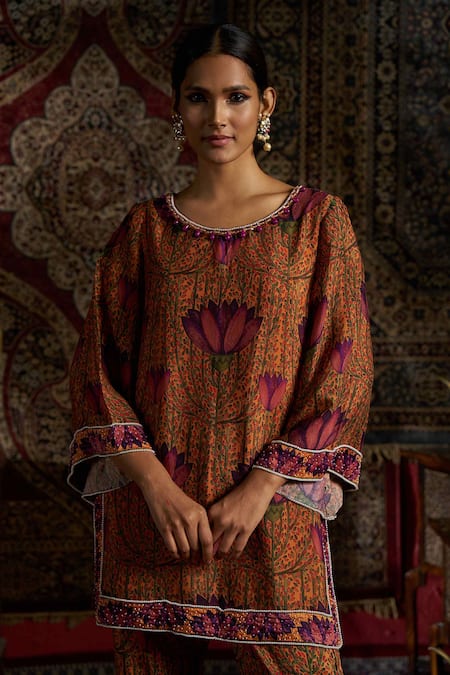 Shop_17:17 By Simmi Saboo_Yellow Raw Silk Embellished Pearl Round Floral Printed Kurta Set _Online_at_Aza_Fashions