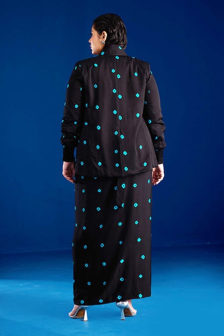 Shop Aapro Black Modal Embroidery Sweetheart Neck Draped Bandhani Dress And Blazer Set at Aza Fashions Shop_Aapro_Black Modal Embroidery Sweetheart Neck Draped Bandhani Dress And Blazer Set _at_Aza_Fashions