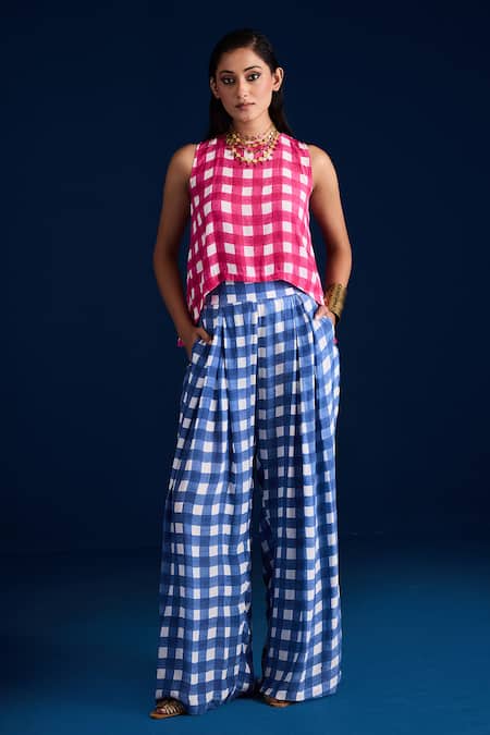 Aapro Pink Cotton Round Neck Checkered High-low Top And Box-pleated Pant Online at Aza Fashions Aapro_Pink Cotton Round Neck Checkered High-low Top And Box-pleated Pant _Online_at_Aza_Fashions
