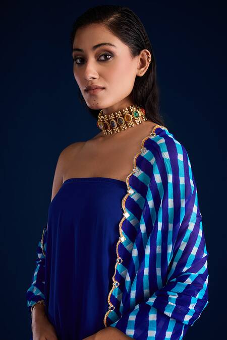 Aapro Blue Velvet, Georgette Off-shoulder Strapless Kurta Set With Leheriya Dupatta at Aza Fashions Aapro_Blue Velvet, Georgette Off-shoulder Strapless Kurta Set With Leheriya Dupatta _at_Aza_Fashions