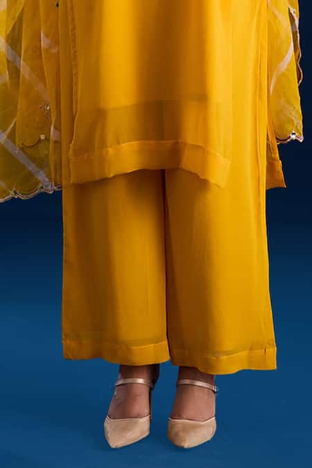 Aapro_Yellow Velvet, Organza Embroidery Bandeau Neck Tube Kurta Pant Set _Online_at_Aza_Fashions
