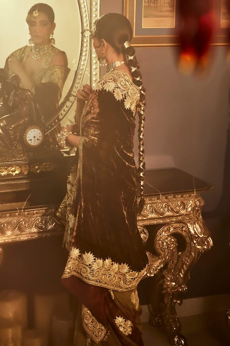 Angad Creations Wine Silk, Velvet, Georgette, Organza Embroidery And Olive Green Tilla Saree Set Online at Aza Fashions Angad Creations_Wine Silk, Velvet, Georgette, Organza Embroidery And Olive Green Tilla Saree Set _Online_at_Aza_Fashions