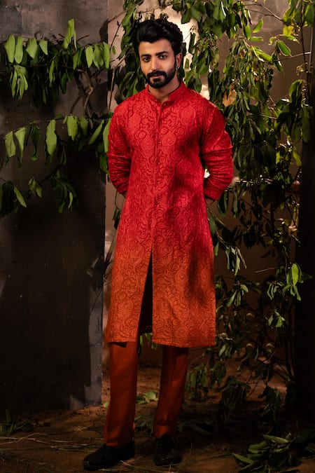 Angad Creations Regal Floral Embroidered Ombre Kurta With Pant 