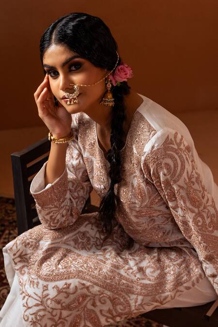 Angad Creations White Chiffon, Viscose, Georgette, Crepe Zari Split Embroidered Kurta Pant Set at Aza Fashions Angad Creations_White Chiffon, Viscose, Georgette, Crepe Zari Split Embroidered Kurta Pant Set _at_Aza_Fashions