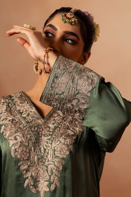 Shop Angad Creations Green Organza, Cotton Satin Zari V-neck Embroidered Kurta Pant Set Online at Aza Fashions Shop_Angad Creations_Green Organza, Cotton Satin Zari V-neck Embroidered Kurta Pant Set _Online_at_Aza_Fashions