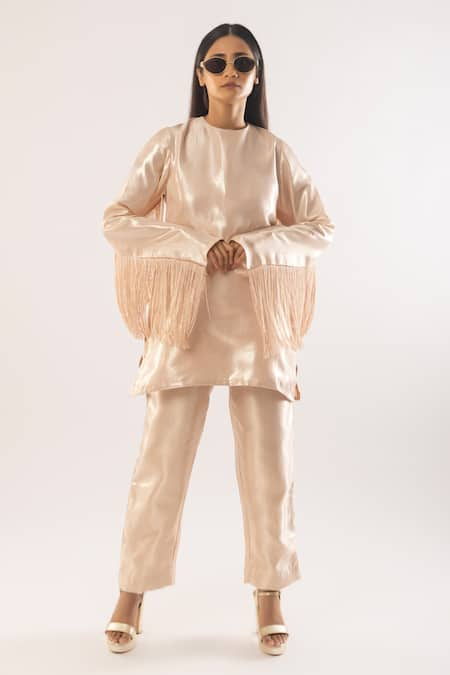 kriti bapna Solid Fringed Sleeve Kurta With Pant 