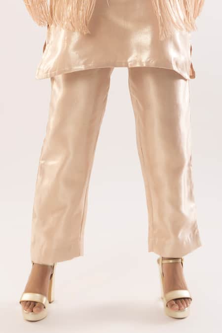 Kriti Bapna_Pink Silk Fringe Round Neck Solid Sleeve Kurta Set _Online_at_Aza_Fashions