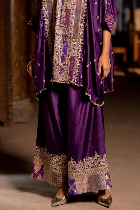 Buy Pooja-Keyur Purple Silk Embroidery V-neck Aari Kurta Set Online at Aza Fashions Buy_Pooja-Keyur_Purple Silk Embroidery V-neck Aari Kurta Set _Online_at_Aza_Fashions
