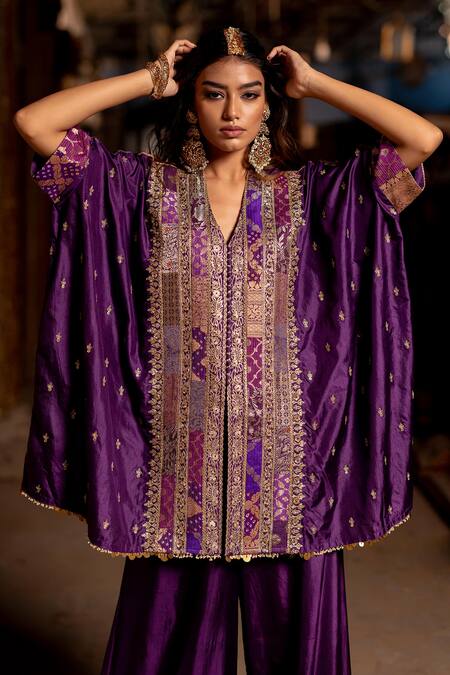 Shop Pooja-Keyur Purple Silk Embroidery V-neck Aari Kurta Set Online at Aza Fashions Shop_Pooja-Keyur_Purple Silk Embroidery V-neck Aari Kurta Set _Online_at_Aza_Fashions