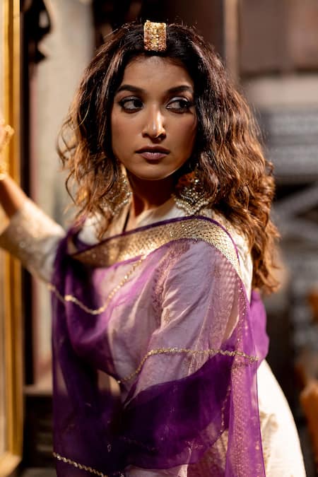 Pooja-Keyur Aari Embroidered Purple Organza Dupatta 