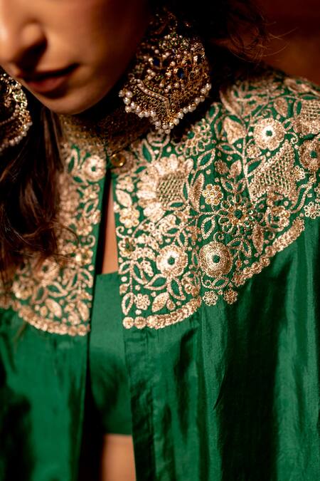 Buy_Pooja-Keyur_Green Silk, Organza Embroidery Bandeau Neck Emerald Aari Cape Set _Online_at_Aza_Fashions