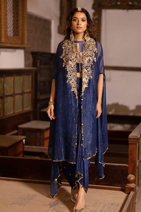 Pooja-Keyur Aari Embroidered Cape & Dhoti Skirt Set 