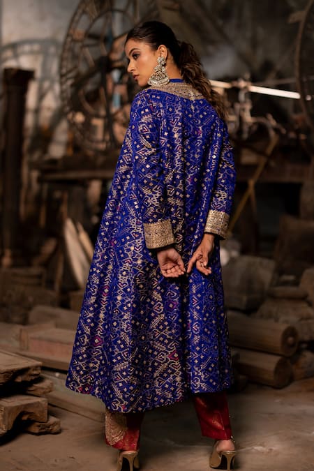 Pooja-Keyur Patola Woven A-Line Jacket 