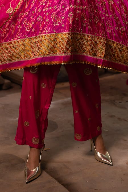 Pooja-Keyur_Pink Silk Embroidery Round Neck Aari Rani Kaftan And Pant Set _Online_at_Aza_Fashions