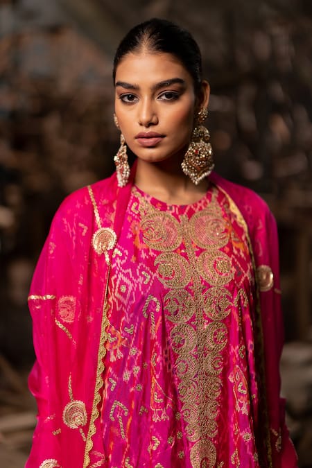 Pooja-Keyur_Pink Silk Embroidery Round Neck Aari Rani Kaftan And Pant Set _at_Aza_Fashions