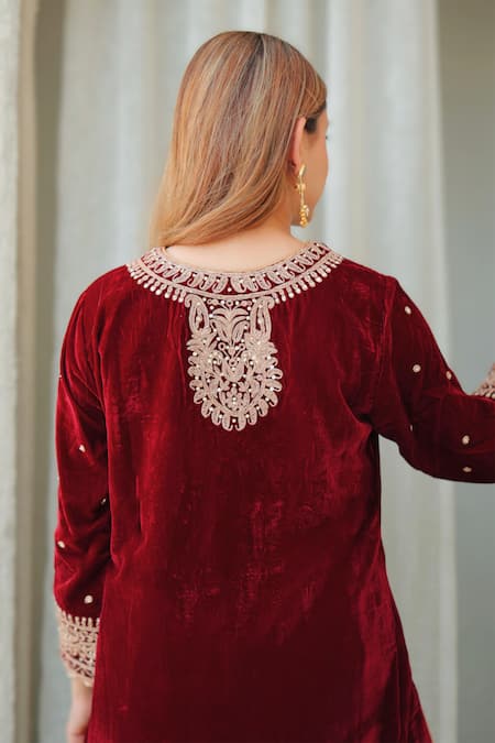 Shop Sheetal Batra Maroon Silk, Velvet Embroidery Round Neck Kirandori Kurta Set at Aza Fashions Shop_Sheetal Batra_Maroon Silk, Velvet Embroidery Round Neck Kirandori Kurta Set _at_Aza_Fashions