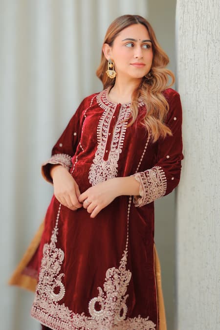 Sheetal Batra Maroon Silk, Velvet Embroidery Round Neck Kirandori Kurta Set at Aza Fashions Sheetal Batra_Maroon Silk, Velvet Embroidery Round Neck Kirandori Kurta Set _at_Aza_Fashions