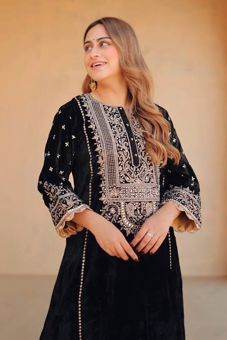 Shop Sheetal Batra Black Silk, Velvet Embroidery, Stones Round Neck Kurta And Salwar Set Online at Aza Fashions Shop_Sheetal Batra_Black Silk, Velvet Embroidery, Stones Round Neck Kurta And Salwar Set _Online_at_Aza_Fashions