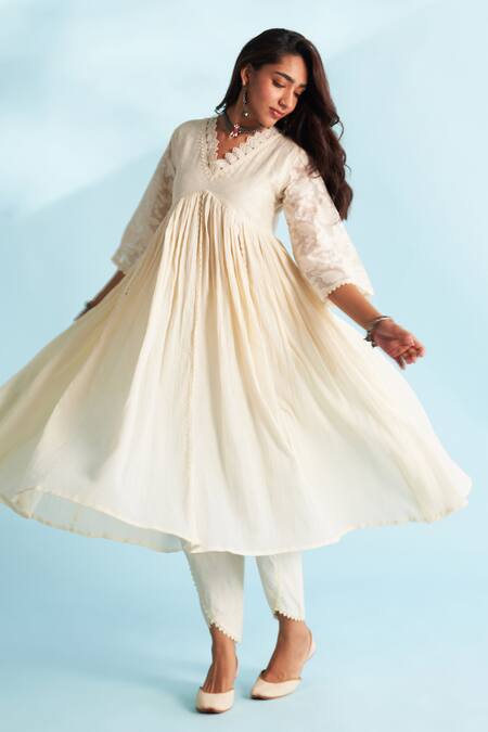 Buy_Roze_Cream Crepe, Chanderi Lace, Embroidery V-neck Embellished Anarkali _Online_at_Aza_Fashions