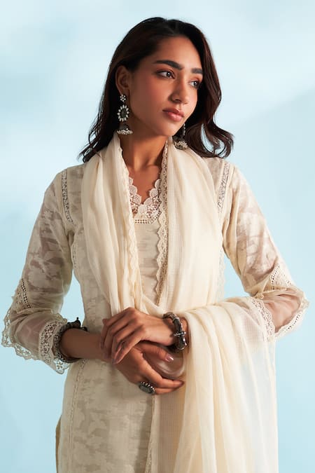 Roze_Cream Chanderi, Jacquard Lace, Embroidery V-neck Floral Embellished Kurta _at_Aza_Fashions