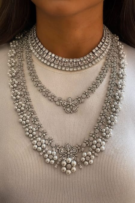 Prerto Maharani Cushion Diamond & 3 Layer Diamond Pearly Floret Necklace Set 