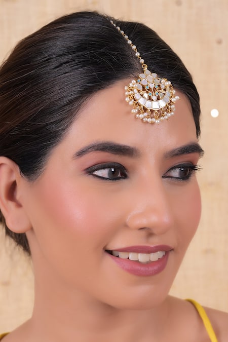 SHLOK JEWELS Kundan & Pearl Embellished Chand Maangtikka 