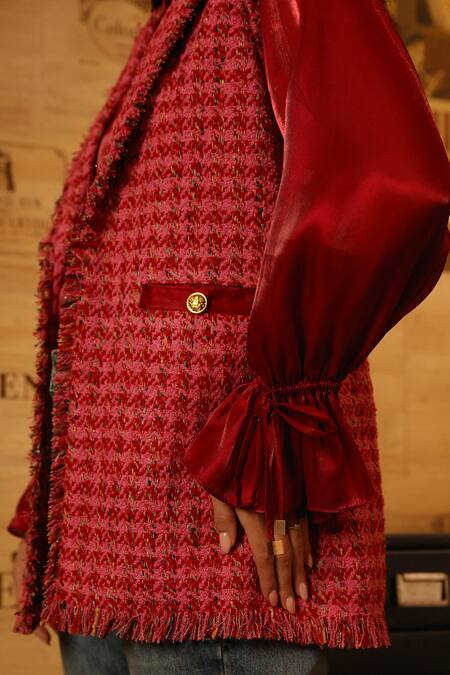 Buy Label Deepika Nagpal Pink Tweed, Taffeta Metallic Thread Collared Geometric Jacket Online at Aza Fashions Buy_Label Deepika Nagpal_Pink Tweed, Taffeta Metallic Thread Collared Geometric Jacket _Online_at_Aza_Fashions