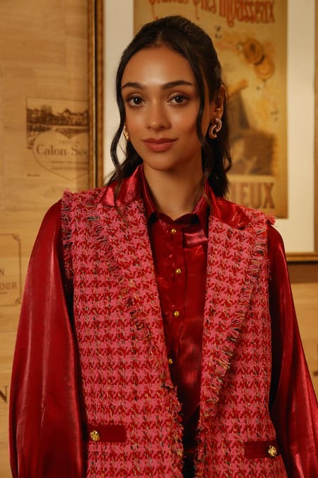 Label Deepika Nagpal Pink Tweed, Taffeta Metallic Thread Collared Geometric Jacket at Aza Fashions Label Deepika Nagpal_Pink Tweed, Taffeta Metallic Thread Collared Geometric Jacket _at_Aza_Fashions