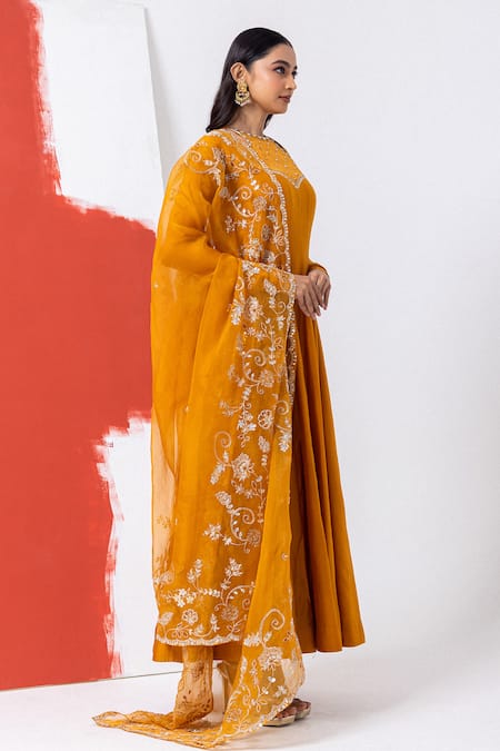 Mehak Sharma_Yellow Organza, Chanderi Sequins, Pearls Floral Cutdana Embroidered Anarkali Set _at_Aza_Fashions