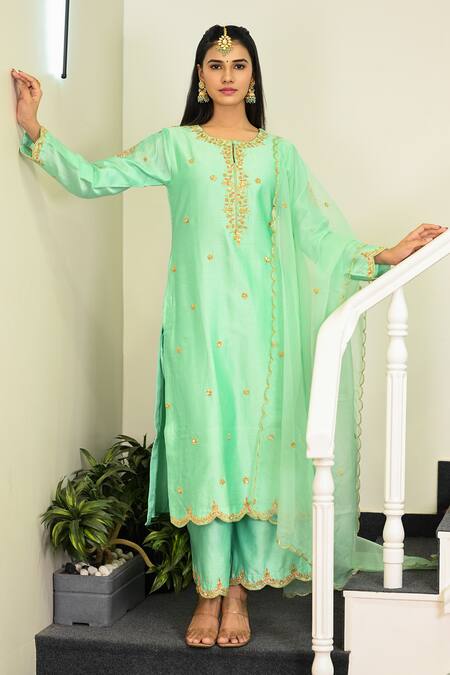 Hasrat By Salma Floral Zardosi Embroidered Kurta Set 