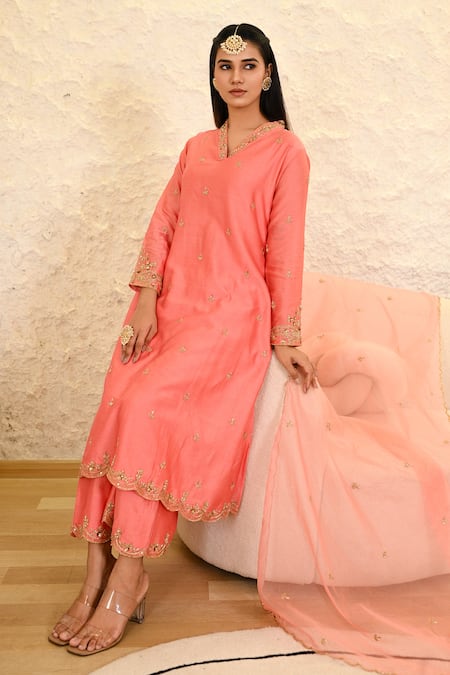 Hasrat By Salma Floral Embroidered Chanderi Kurta Set 