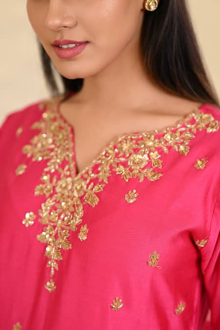 Hasrat By Salma_Pink Chanderi, Organza Zari, Sequins Split Floral Zardosi Embroidered Kurta Set _at_Aza_Fashions