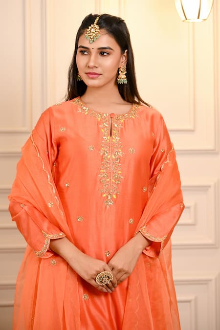 Buy_Hasrat By Salma_Orange Chanderi, Organza Sequins, Embroidery Round Neck Floral Kurta Set _Online_at_Aza_Fashions
