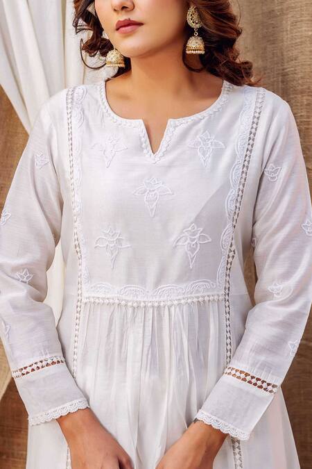 Shop Missprint White , Cotton, Silk Embroidery, Fabric Thread Kurta Pant Set Online at Aza Fashions Shop_Missprint_White , Cotton, Silk Embroidery, Fabric Thread Kurta Pant Set _Online_at_Aza_Fashions