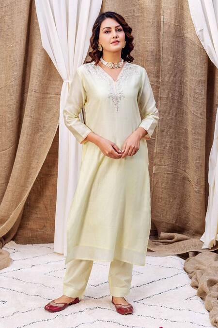 Missprint Yellow Chanderi Silk, Cotton Embroidery V-neck Pittan Kurta Set at Aza Fashions Missprint_Yellow Chanderi Silk, Cotton Embroidery V-neck Pittan Kurta Set _at_Aza_Fashions