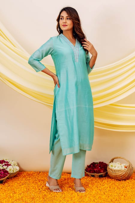 Buy Missprint Blue Chanderi Silk, Cotton, Organza Embroidery, Gota Patti V-neck V Kurta Set Online at Aza Fashions Buy_Missprint_Blue Chanderi Silk, Cotton, Organza Embroidery, Gota Patti V-neck V Kurta Set _Online_at_Aza_Fashions