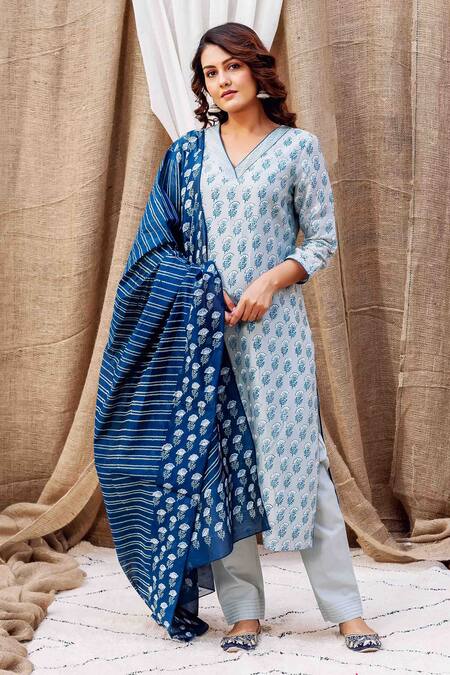 Shop_Missprint_Gray Kurta And Dupatta Chanderi Silk Printed Floral V Neck Set _Online_at_Aza_Fashions