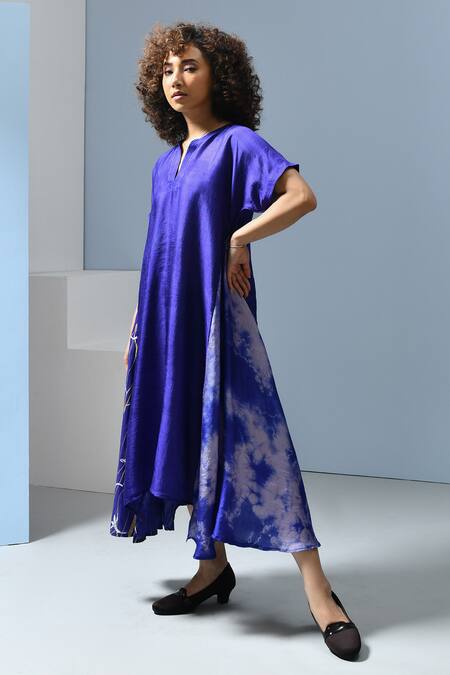Buy_Inkpikle_Blue Handloom Cotton Split V-neck Tie Dye Print Asymmetric Midi Dress _Online_at_Aza_Fashions