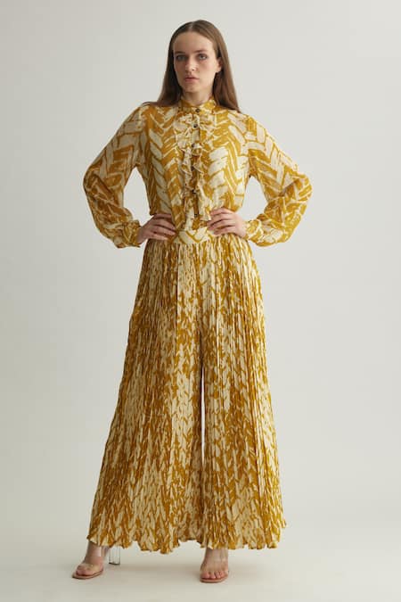 KoAi Beige Chevron Print Flared Pant 