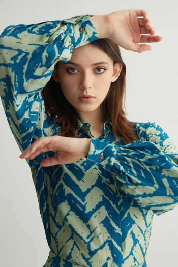 Koai Blue Muslin, Cotton, Silk Collared Chevron Print Balloon Sleeve Shirt at Aza Fashions Koai_Blue Muslin, Cotton, Silk Collared Chevron Print Balloon Sleeve Shirt _at_Aza_Fashions