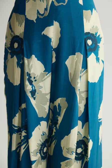 Buy Koai Blue Muslin, Cotton, Silk Floral Print Flared Trouser Online at Aza Fashions Buy_Koai_Blue Muslin, Cotton, Silk Floral Print Flared Trouser _Online_at_Aza_Fashions