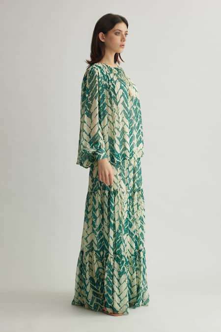 Buy_KoAi_Beige Georgette Print Chevron Round Neck Balloon Sleeve Top _Online_at_Aza_Fashions