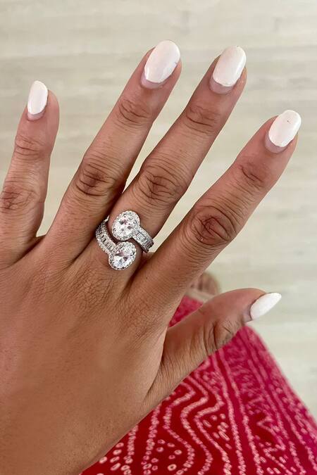 Shop PRERTO Silver Plated Diamonds, Pearls Floral Cluster And Faux Jewellery Set Online at Aza Fashions Shop_PRERTO_Silver Plated Diamonds, Pearls Floral Cluster And Faux Jewellery Set _Online_at_Aza_Fashions