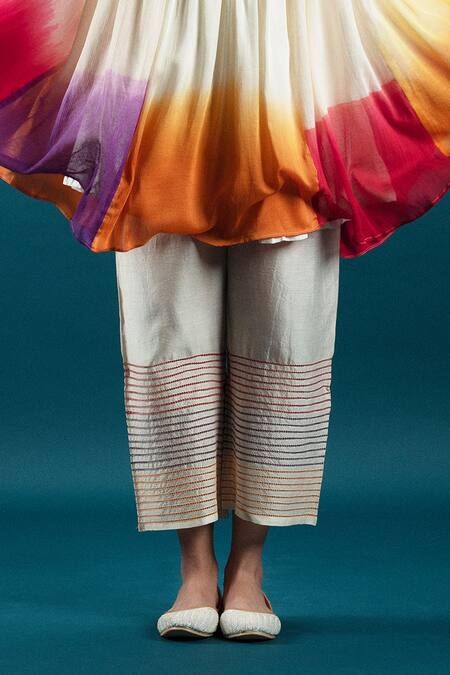 Buy_Svastih_Off White Cotton, Silk Embroidery, Beads Round Floral Applique Tunic And Pant Set _Online_at_Aza_Fashions