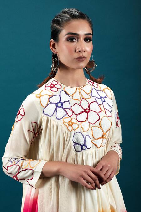 Shop_Svastih_Off White Cotton, Silk Embroidery, Beads Round Floral Applique Tunic And Pant Set _Online_at_Aza_Fashions