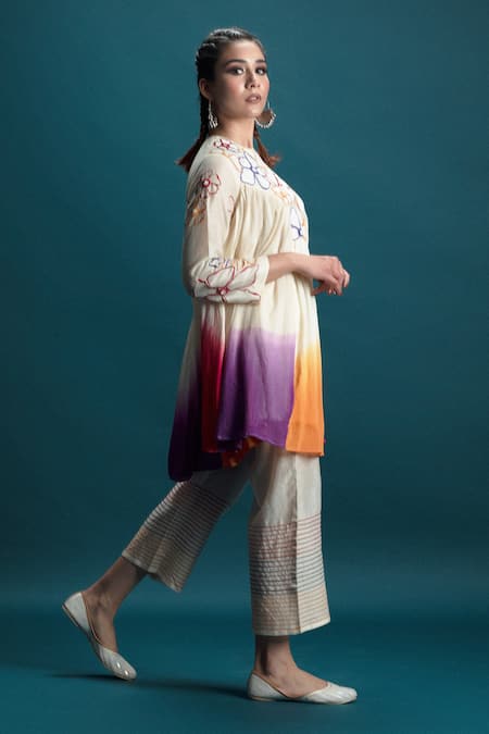 Svastih_Off White Cotton, Silk Embroidery, Beads Round Floral Applique Tunic And Pant Set _at_Aza_Fashions