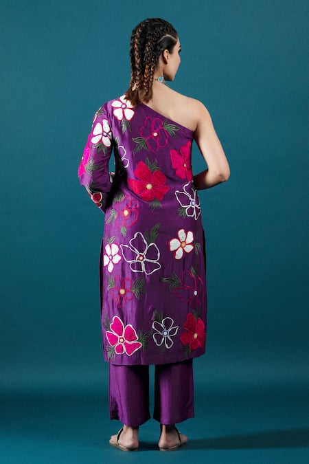 Svastih Floral Applique Tunic Set 