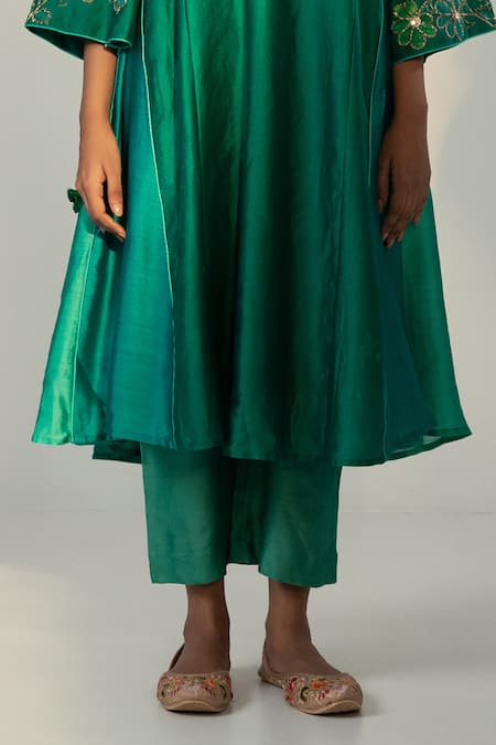Buy_Svastih_Green Chanderi Embroidery V-neck Emerald Floral Anarkali Set _Online_at_Aza_Fashions
