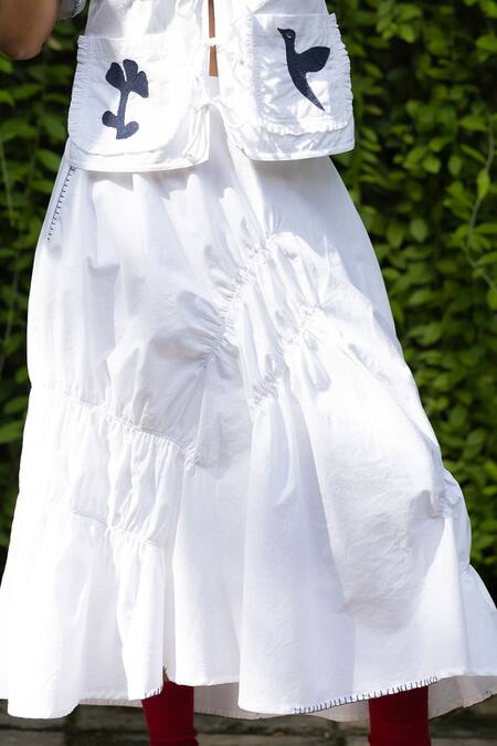 Shop_Doodlage_White Poplin Embroidered Patchwork V-neck Floral Top And Skirt Set _Online_at_Aza_Fashions
